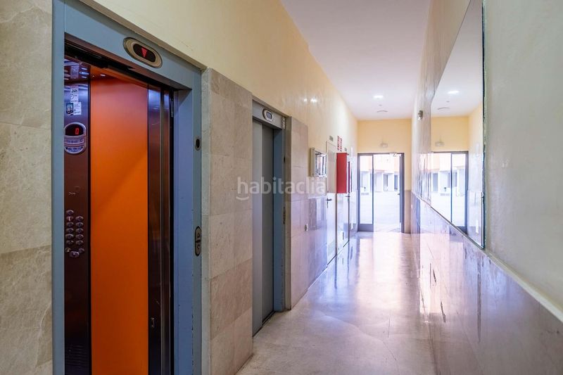 Foto fd7c92ca-4261-4cef-b94c-82485f89d78f. Pis amb calefacció aparcament a colores - entreparques Sevilla