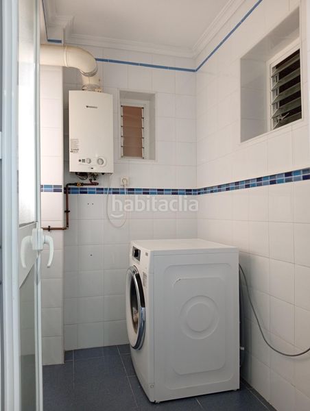 Foto 381636b5-0c92-4efa-94e9-de30bc415d88. Rent flat in Juan XXIII - Rochelambert Sevilla