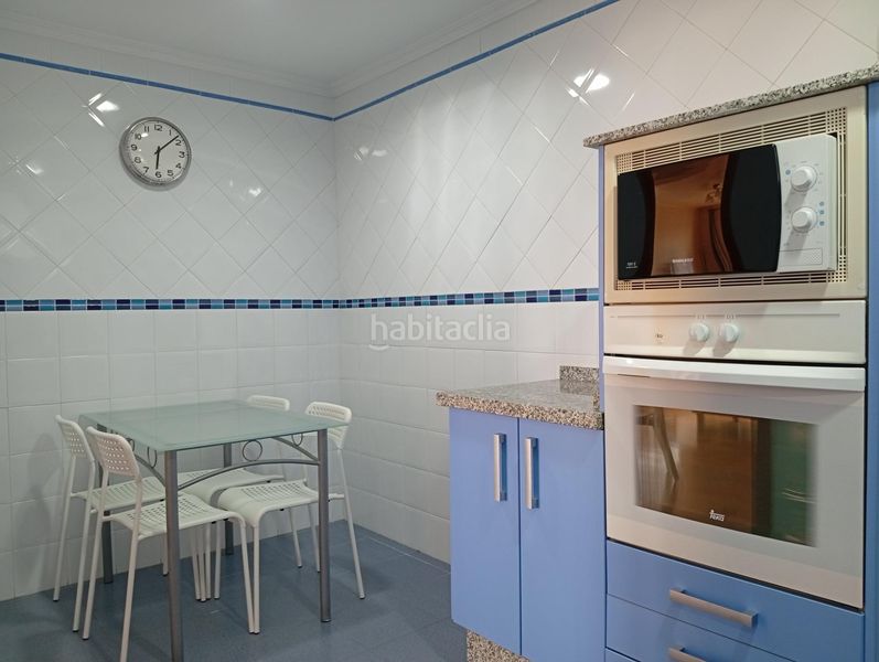 Foto 3a9e515a-02d9-4f6e-8761-a875efc95bea. Rent flat in Juan XXIII - Rochelambert Sevilla