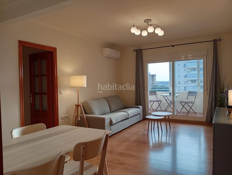 Foto 44d715bc-c558-4b70-9171-58a139b36081. Rent flat in Juan XXIII - Rochelambert Sevilla