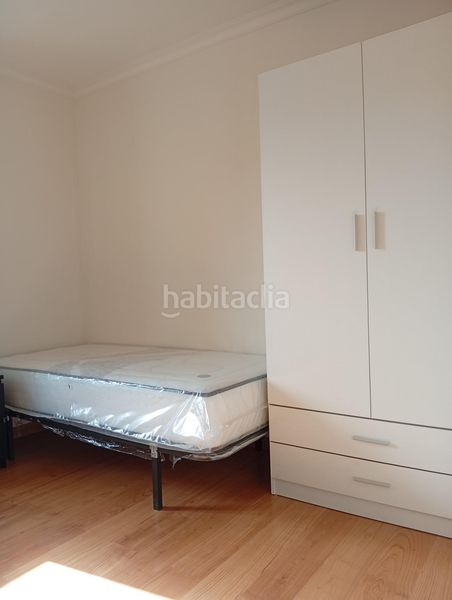 Foto 807fa4f5-36dd-4dd2-8487-12333d3ca60a. Rent flat in Juan XXIII - Rochelambert Sevilla
