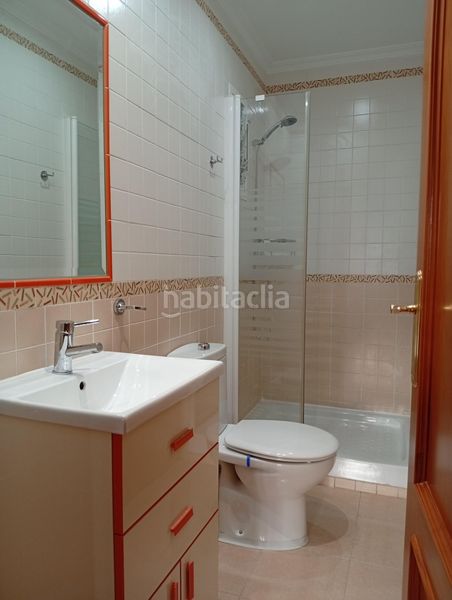 Foto 8116ce6a-559a-4ce0-88ad-0765adfc849a. Rent flat in Juan XXIII - Rochelambert Sevilla