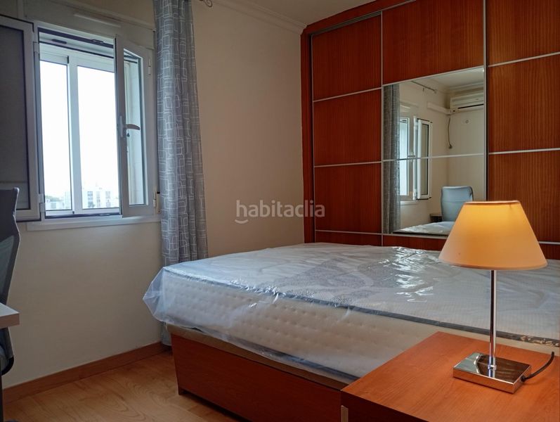 Foto 95bad455-746c-43ba-b74c-3efdff484417. Rent flat in Juan XXIII - Rochelambert Sevilla