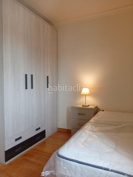 Foto d0b9c38d-08d9-4872-8a4c-2d561a653841. Rent flat in Juan XXIII - Rochelambert Sevilla