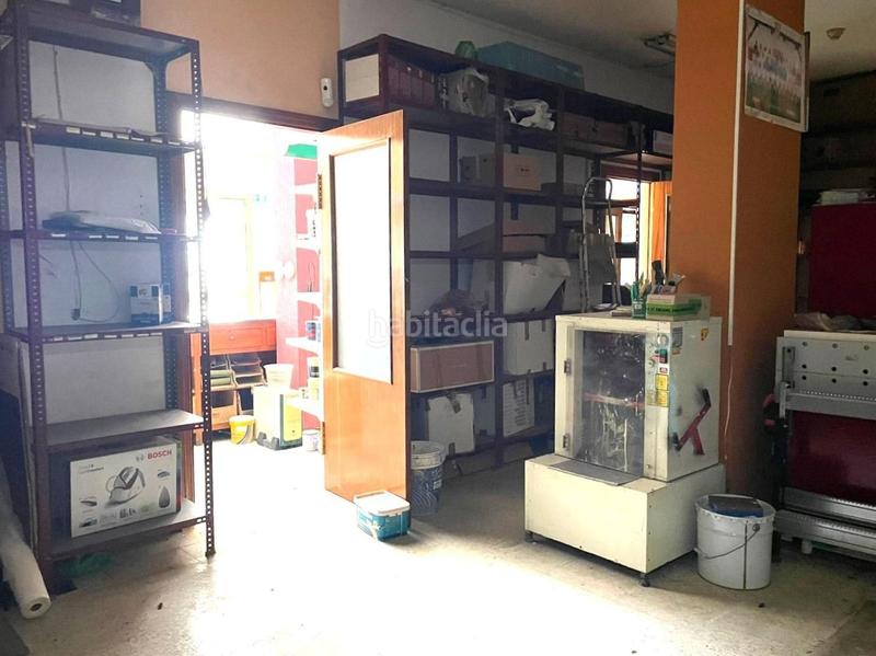 Foto 064881d8-9a02-45c6-8733-48ab5d180b47. Local comercial  en venta en avda. de los gavilanes ubicación estratégica en rochelambert en Sevilla
