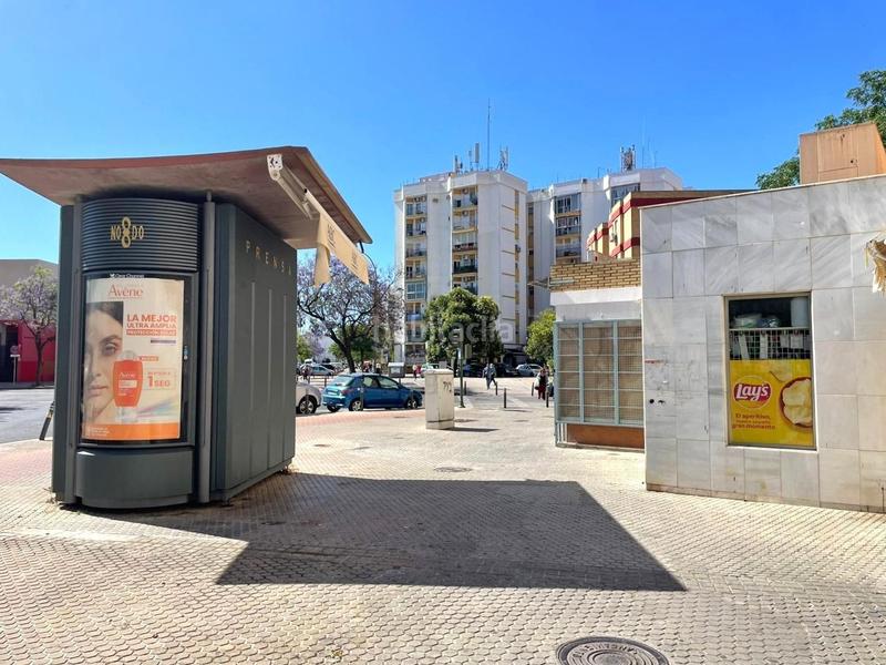 Foto 1b3751e8-d4bc-4f14-8cd3-ab4855ae7556. Local comercial  en venta en avda. de los gavilanes ubicación estratégica en rochelambert en Sevilla
