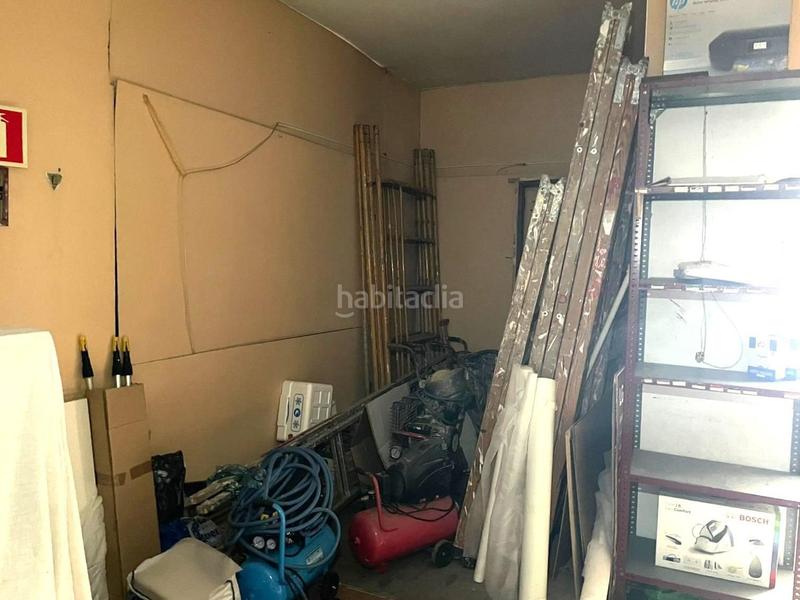 Foto 8a0c4df6-5366-4304-bdea-e94bc8e3dedd. Local comercial  en venta en avda. de los gavilanes ubicación estratégica en rochelambert en Sevilla