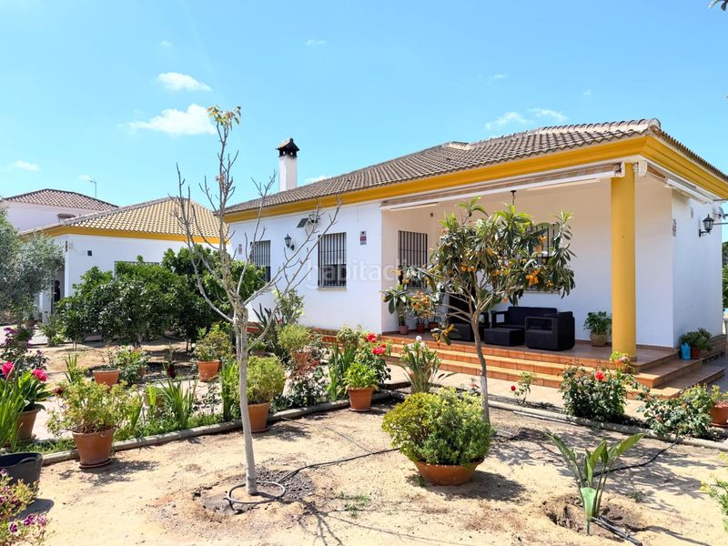 Foto 62e64fff-1480-408c-8380-0efc486398a1. Casa amb calefacció aparcament piscina a Hinojos