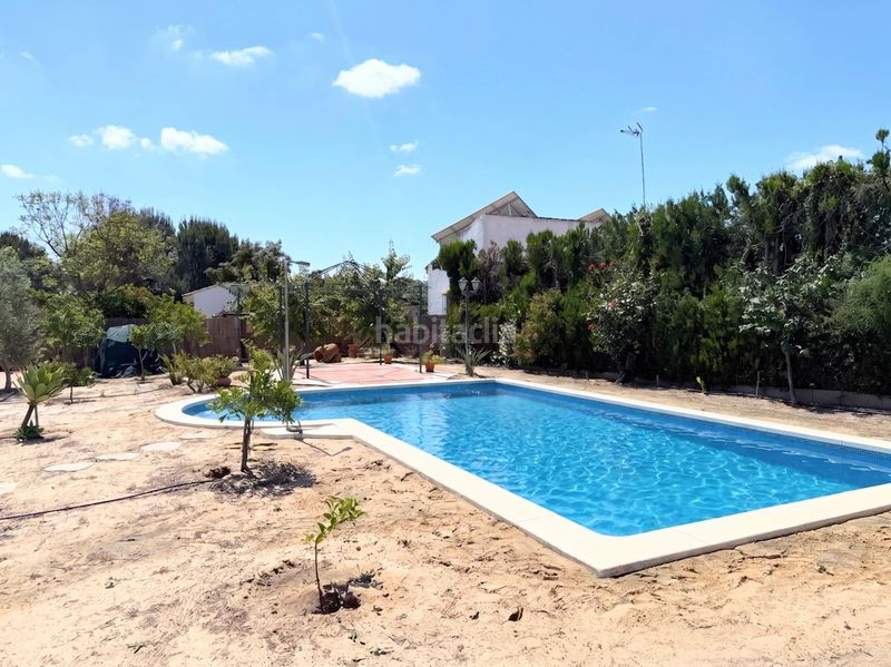 Foto 7ed20eea-35bf-4aef-8824-5028e85d29d0. Casa amb calefacció aparcament piscina a Hinojos