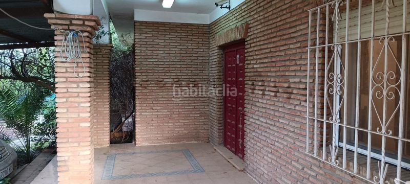 Foto c61ed695-b9ec-474f-bb91-53ca8dc10d19. Xalet amb piscina a Carmona