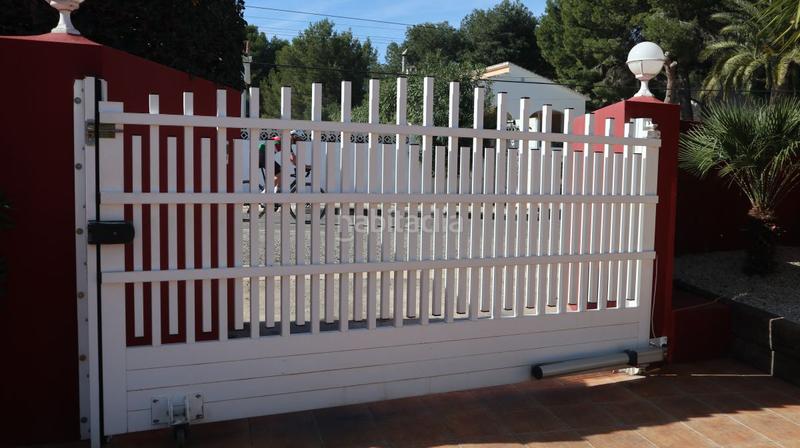 Foto a15d4334-8dd7-416d-8f50-f898f3e5fe2f. Xalet amb aparcament piscina a Las Rotas / Les Rotes Dénia