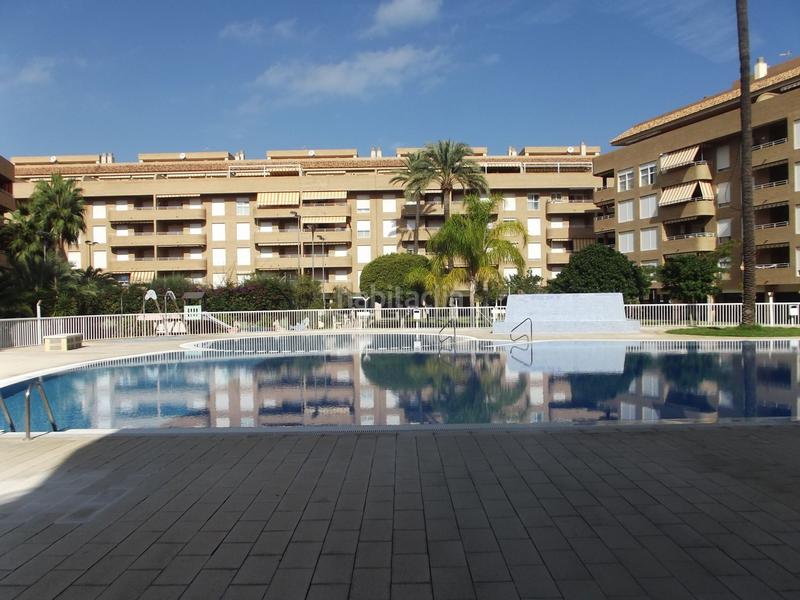 Foto 22d0a628-cee2-4808-b481-f70f43cf7d6d. Alquiler apartamento  en alquiler en casco urbano, 3 dormitorios. en Dénia