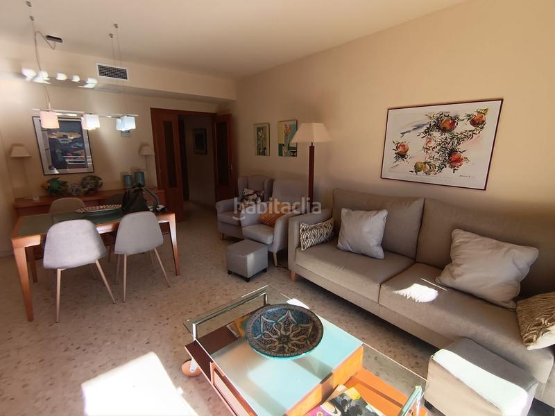 Foto b1587d7b-5764-4726-820a-68aed8bbf729. Alquiler apartamento  en alquiler en casco urbano, 3 dormitorios. en Dénia