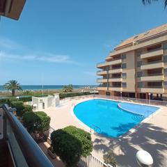 Miete Appartement  Consolat del mar - puerto marino. Apartamento en alquiler en casco urbano, 3 dormitorios.