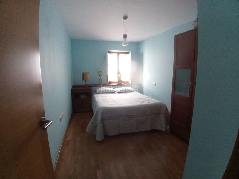 Foto bd927bd6-9b59-4537-999b-9270d822a9d9. Pis a Betanzos