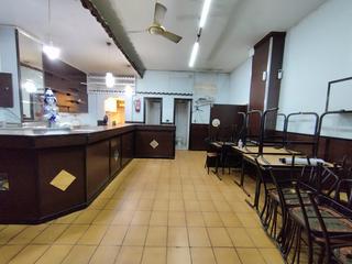 Local commercial en Avenida oleiros 2