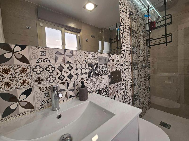 Foto 38c0dbf3-49f6-4cc2-af90-ec697a1fd1c7. Chalet with pool in Los Almendros Orihuela