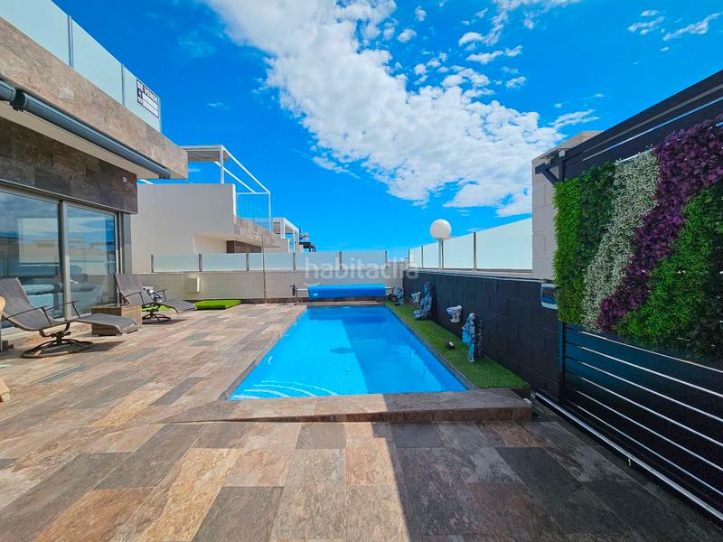 Foto cae449ab-826a-4111-946a-92f34d5d2ee1. Chalet with pool in Los Almendros Orihuela