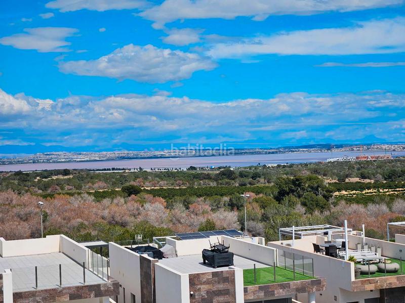 Foto 3ecb2b86-75bd-4be5-9583-eacd7b169a5b. Chalet avec piscine dans Los Almendros Orihuela