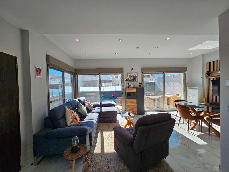 Foto 23df8d72-a703-4872-abec-fc961e180564. Chalet con piscina in Los Almendros Orihuela