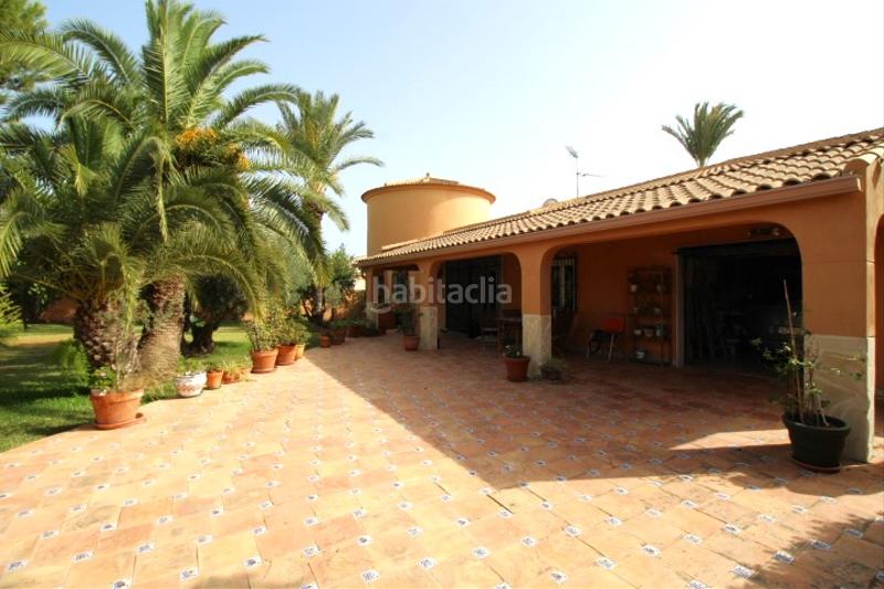 Foto 875dabdb-65e5-4f5c-8fb9-8826378a2cd5. Chalet mit parking pool in Zona Carrefour - Urbanizaciones Torrevieja