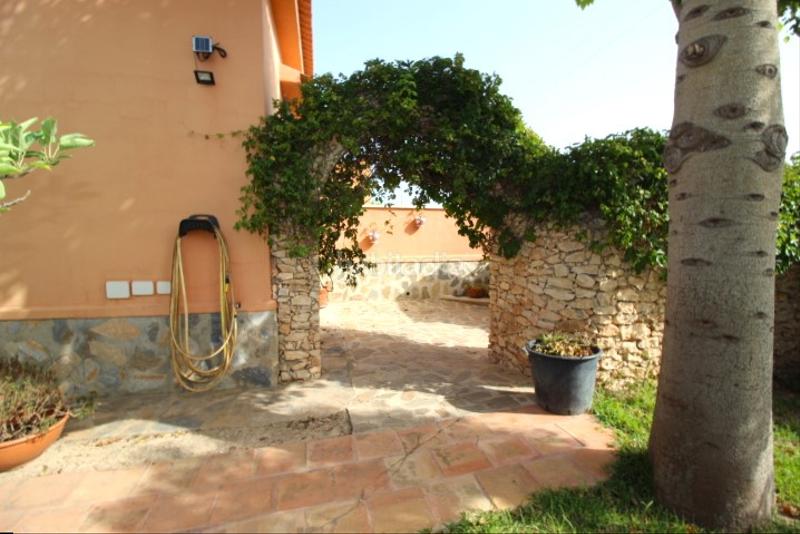 Foto d9ad1b60-e95f-4f5f-a001-4118068a51e9. Chalet mit parking pool in Zona Carrefour - Urbanizaciones Torrevieja