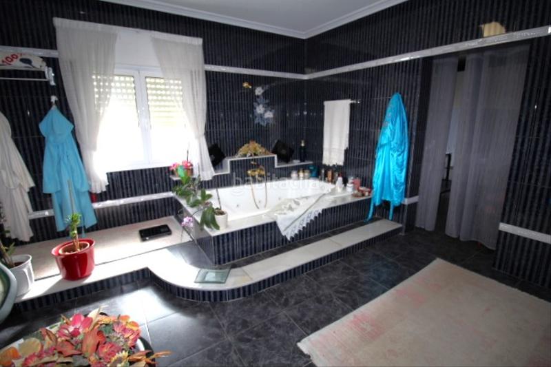 Foto 0aaabf1e-f282-4a79-b150-3a7ff598fa18. Chalet with parking pool in Zona Carrefour - Urbanizaciones Torrevieja