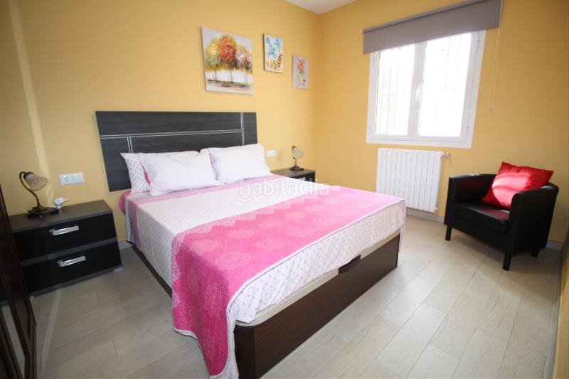 Foto 7de11f45-8170-469a-86c8-0b284de240fd. Chalet with parking pool in Zona Carrefour - Urbanizaciones Torrevieja