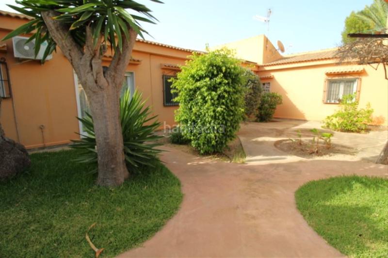 Foto 8ff28e91-db11-4f55-9a17-1440bdfe9242. Chalet with parking pool in Zona Carrefour - Urbanizaciones Torrevieja