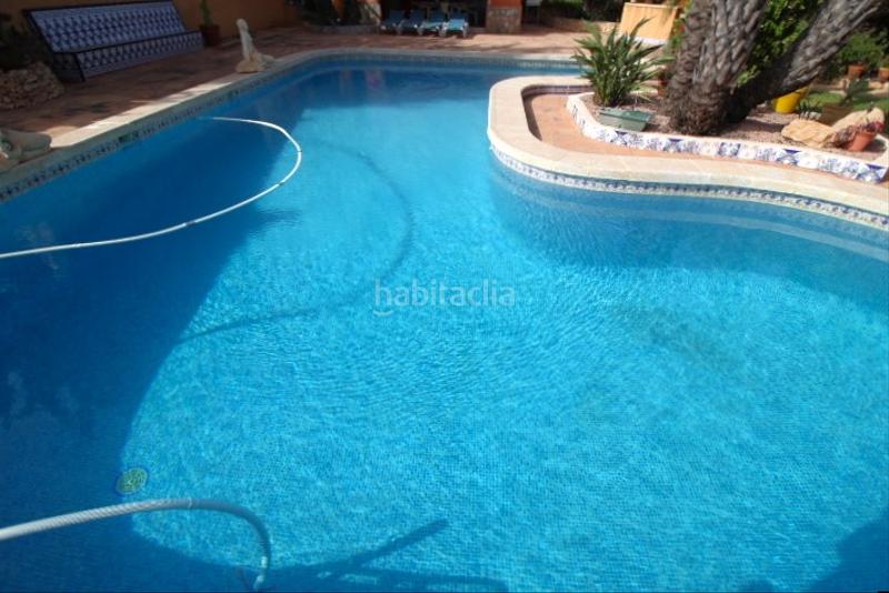 Foto 9ec2edfb-71d3-48fa-9402-5038b02b634e. Chalet with parking pool in Zona Carrefour - Urbanizaciones Torrevieja