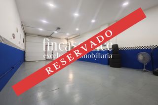 Local Comercial en Sant Boi de Llobregat - Carrer Santiago Rusinyol
