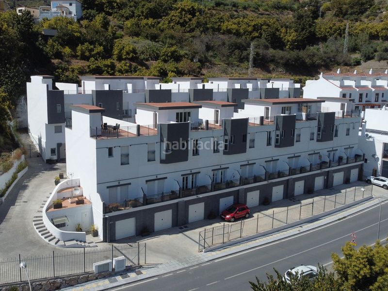 Foto d98eb0aa-307e-45a2-b7af-8aee60756f9b. Casa adossada a de torrecuevas a Torrecuevas - Lomas del Gato Almuñécar