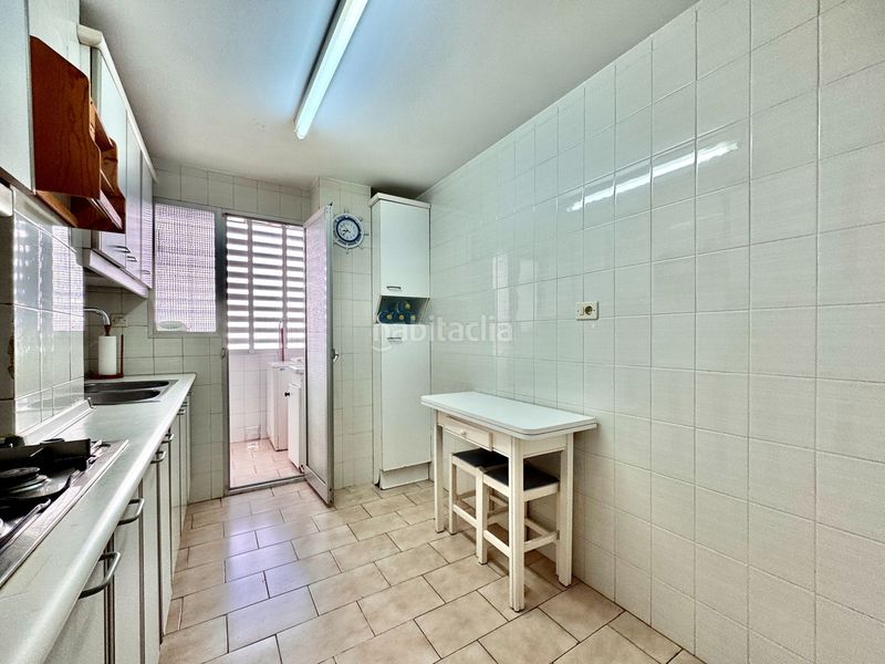 Foto 6e4c1ec9-421f-4983-963d-9085a167f28e. Apartament a bikini 14 a Almuñecar centro Almuñécar