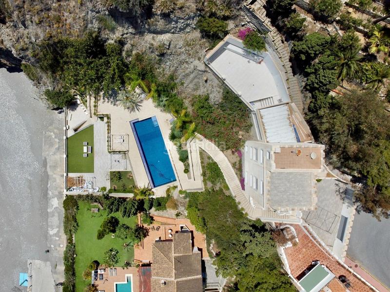 Foto ec4422da-2d28-4ae9-8368-17f4ac6b94b2. Xalet amb calefacció aparcament piscina a Cotobro Almuñécar