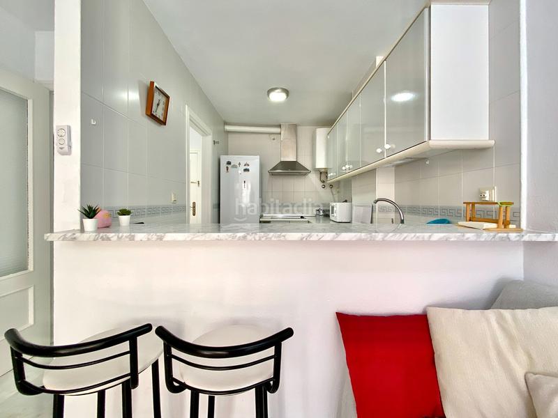 Foto 9d7005d4-b492-4245-92a1-2961f396b733. Alquiler apartamento en san cristobal 18 040 urb. jardines de mariote en Almuñécar