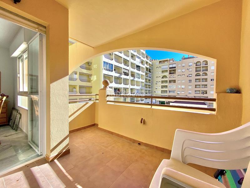 Foto e3eedb52-0c39-4318-ae7f-92fe64d44806. Alquiler apartamento en san cristobal 18 040 urb. jardines de mariote en Almuñécar