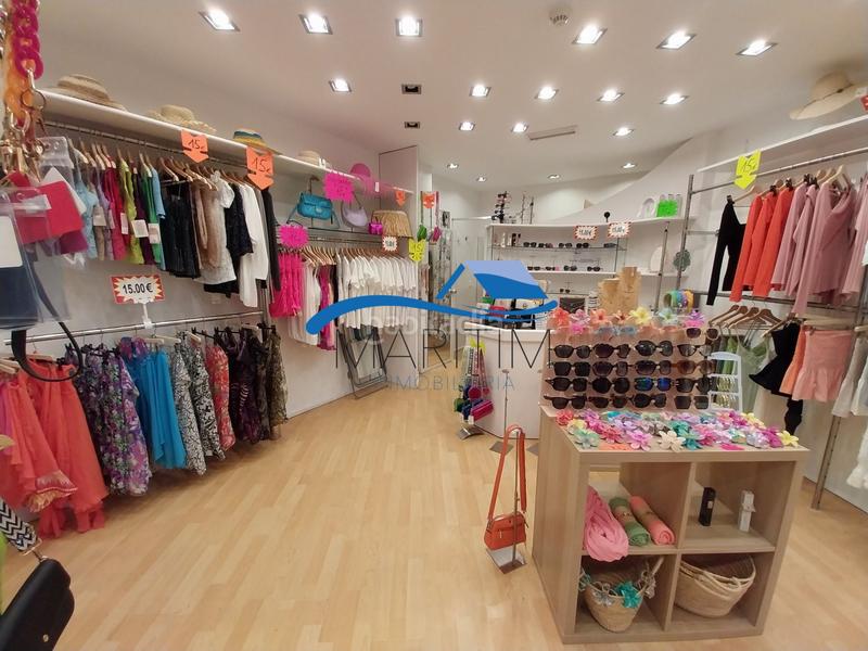 Foto 2e3eda6e-a05a-447d-884b-2dfb47ba878d. Local comercial a just marlés vilarrodona 1 a Centre Lloret de Mar