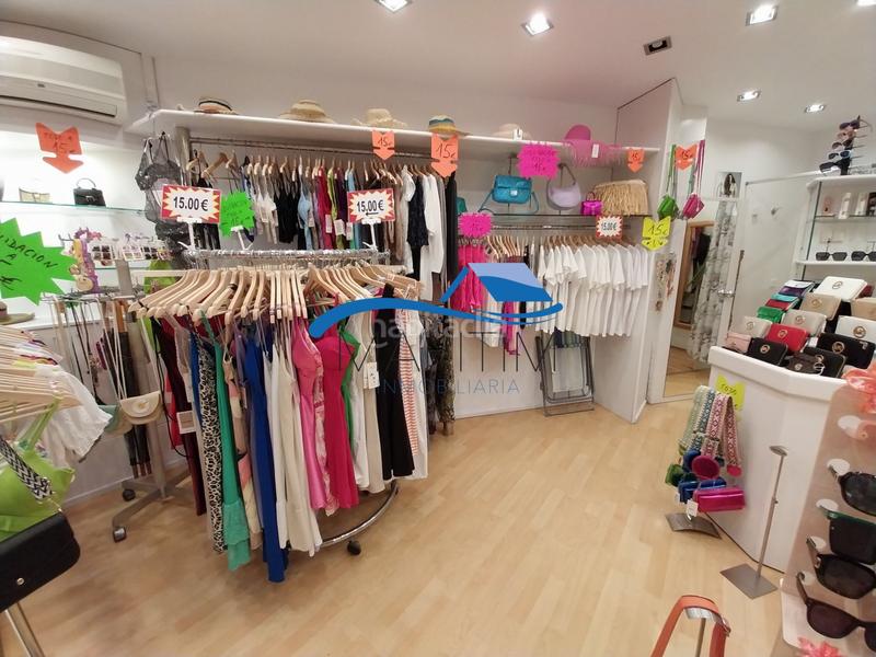 Foto 86c8b820-c10b-46ec-a40e-b8f3e55d1340. Local comercial a just marlés vilarrodona 1 a Centre Lloret de Mar