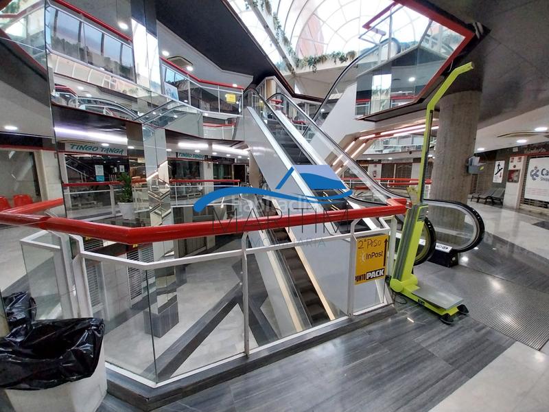 Foto a21f40d0-83ef-408b-87fe-474170a41b39. Local comercial a just marlés vilarrodona 1 a Centre Lloret de Mar