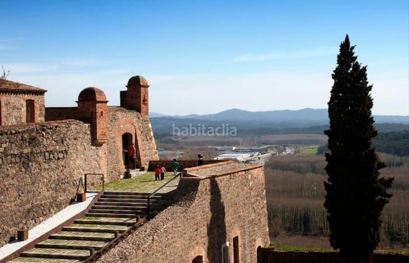 Foto a1e4c79a-e35d-4048-95bf-10a0c0676372. Terreno residencial solar en venta en centro. en Hostalric