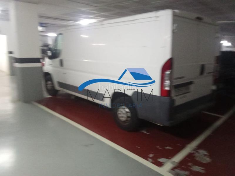 Foto 75b8075c-a937-43a4-b190-431bd179bedd. Parking voiture dans Calella