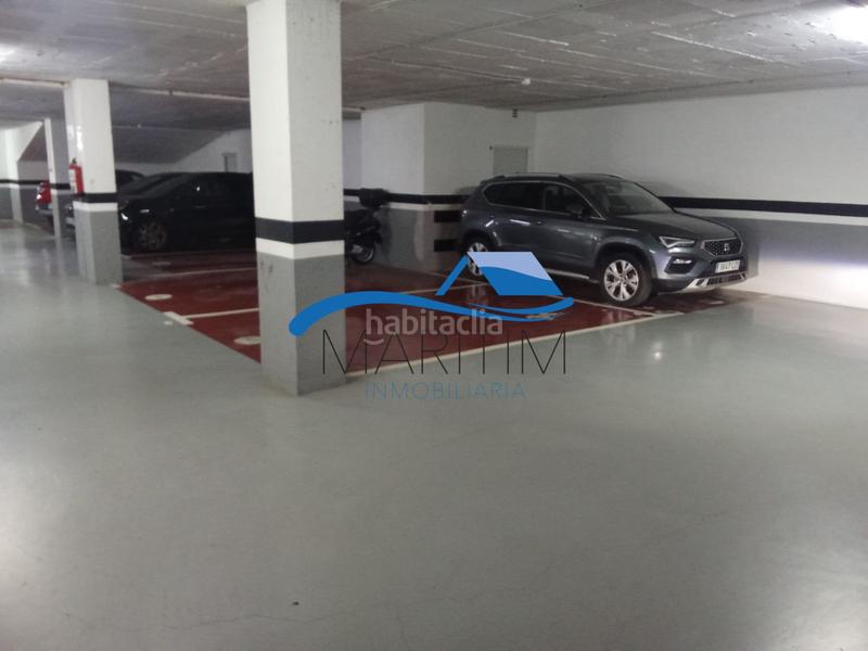 Foto c3580a53-a5ac-446b-a588-d370ed2ff895. Parking voiture dans Calella