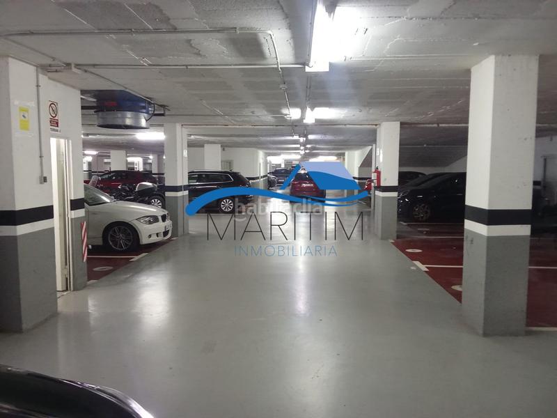 Foto f88a2bb8-abbe-4e27-883e-33f95f48950e. Parking voiture dans Calella