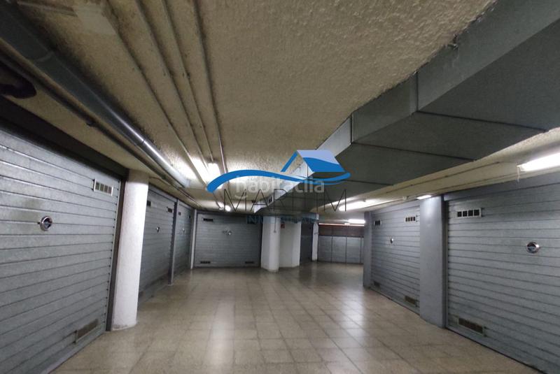 Foto 75adc60b-f9d8-4e80-8014-00dd1a028bc8. Aparcament cotxe a ramon turro 1 a Palafolls