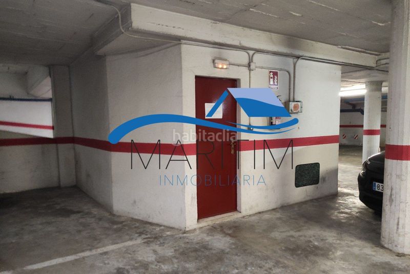 Foto c2439369-bf19-4374-b862-a0d283c4622f. Aparcament cotxe a Centre Pineda de Mar