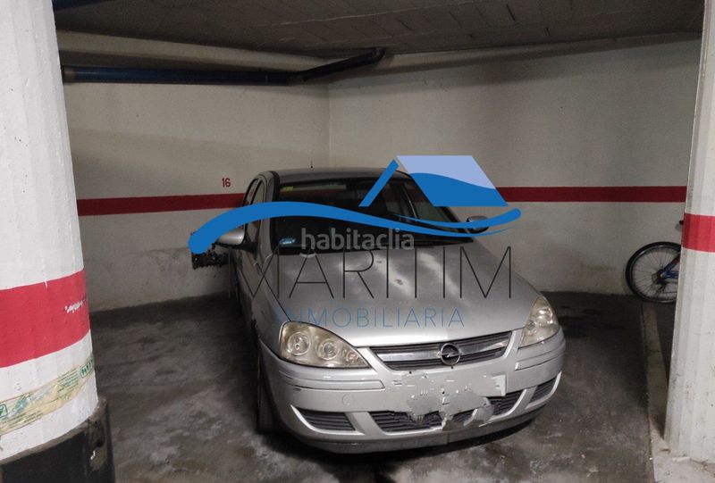 Foto f44c2c27-47c2-47ae-8da3-94ff886b23dc. Aparcament cotxe a Centre Pineda de Mar