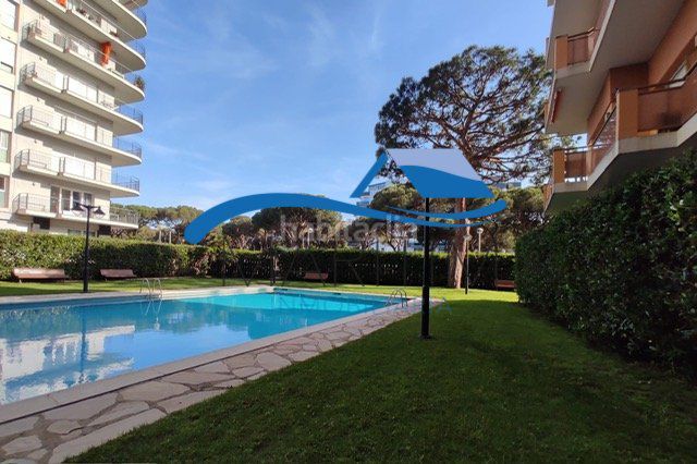 Foto 272b08d0-b2dd-4859-9f72-5d9f3ba2b79e. Pis amb calefacció piscina a Els Pins Blanes