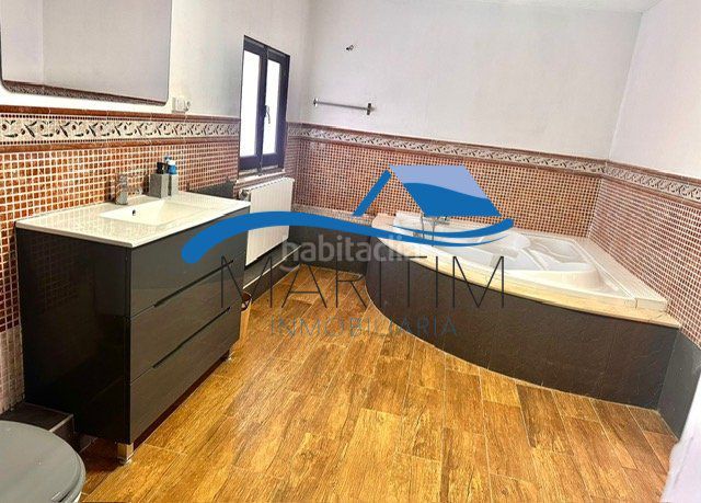 Foto ce9b05f5-abf1-4afa-a90c-aa3f21f6c805. Casa amb calefacció a Fenals Lloret de Mar
