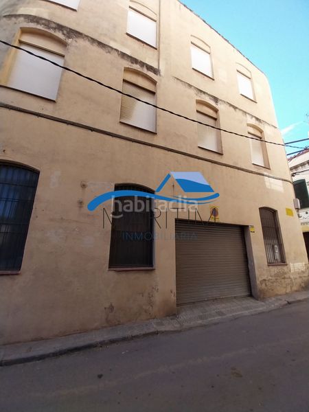 Foto adf271bb-c7ed-4169-b284-c8178bbdb83a. Edificio  en venta . en Canet de Mar