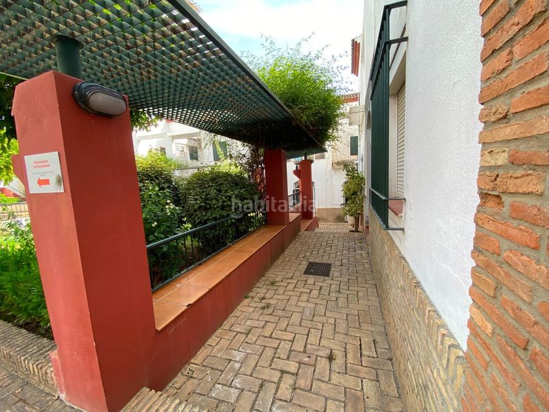 Foto af400ac1-df48-44f6-bc18-87e0a391b7a6. Casa adossada amb calefacció aparcament a Centro Alcalá de Guadaira